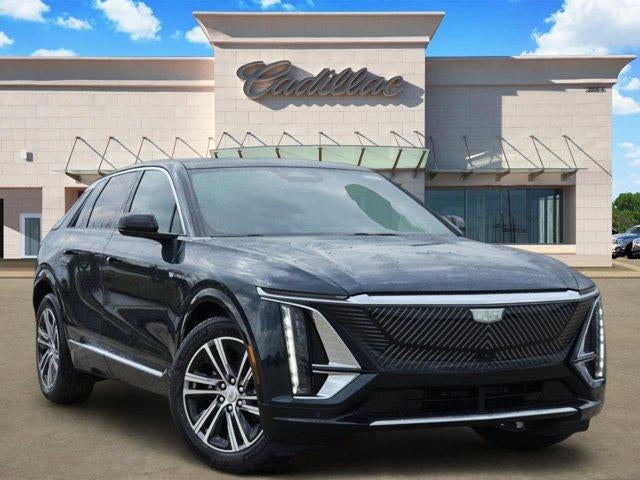 2026 Cadillac LYRIQ Luxury in Emerald Lake Metallic — front three-quarter view